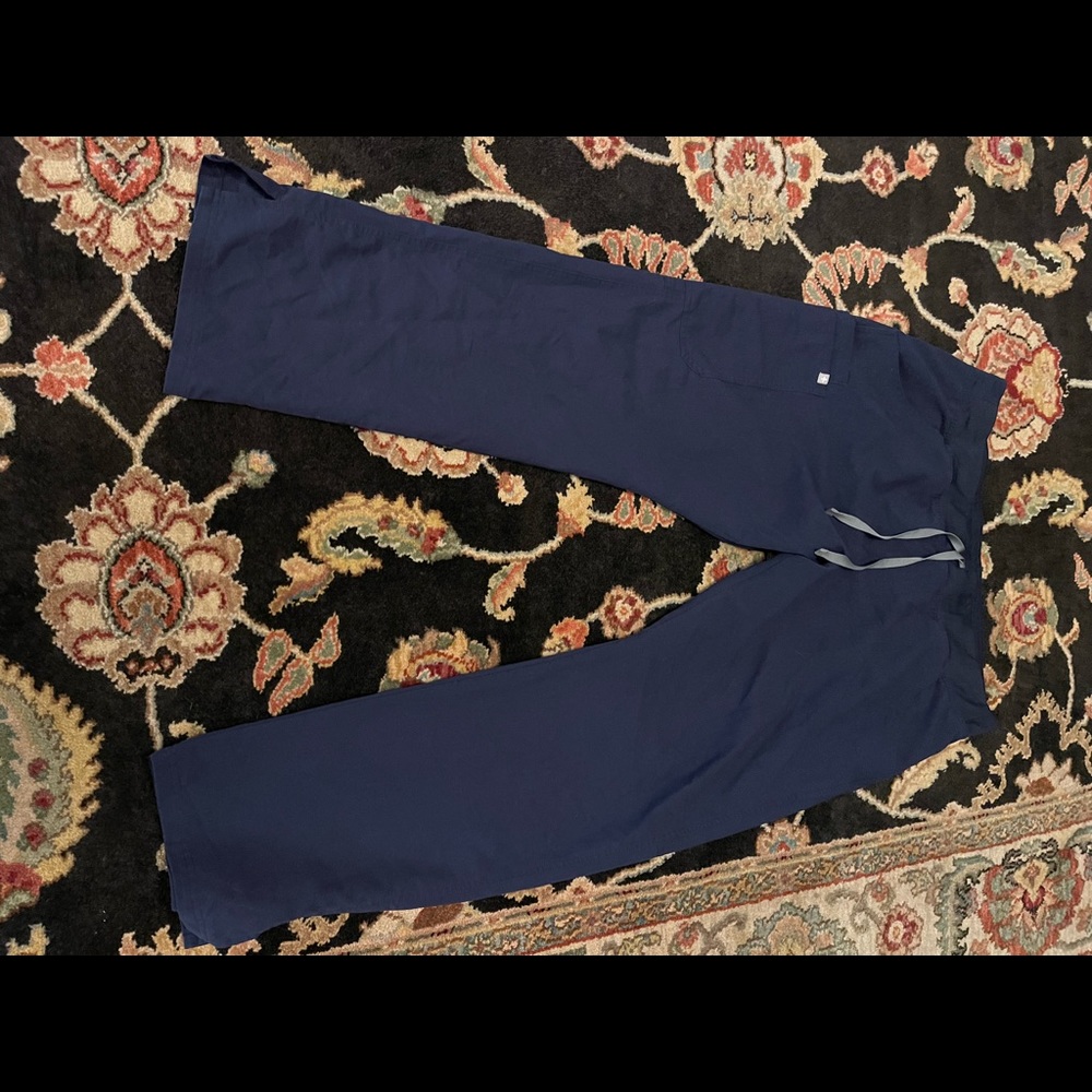 FIGS kade scrub pants